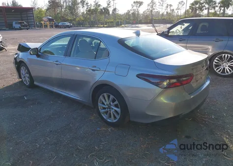 2022 Toyota Camry Le из США, поврежденный, VIN 4T1C11AKXNU004553